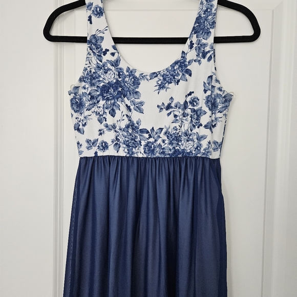 Maxi dress - Picture 2 of 2